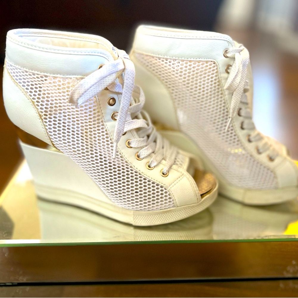 White wedge open toe sneaker Aldo